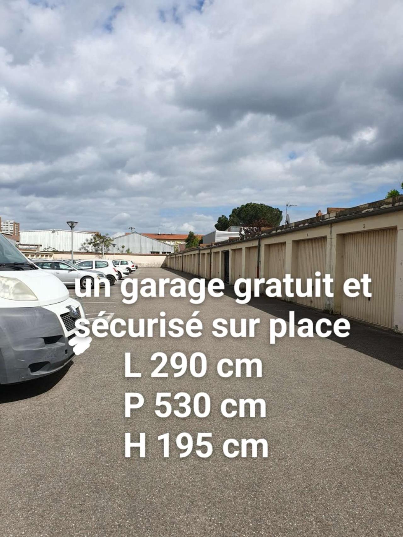 Medipole T2 Avec Un Garage Gratuit Sur Place, 16Min A Centre Ville Lyon En Metro A ビユールバンヌ エクステリア 写真